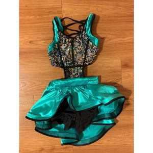 Super cute girl’s costume